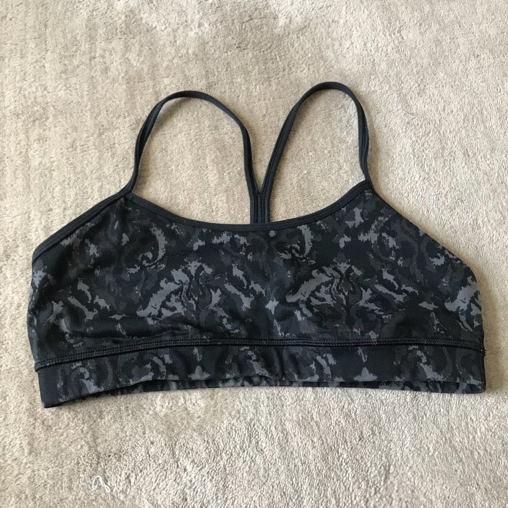 Lululemon sports bra